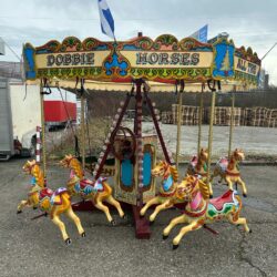 Handangetriebenes Nostalgie-Karussell